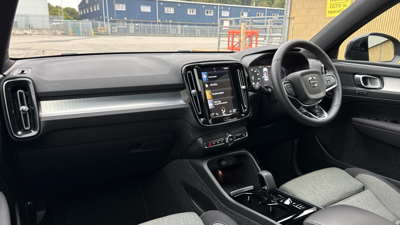 Volvo Xc40 1.5 T4 Recharge PHEV Plus Dark 5dr Auto Estate